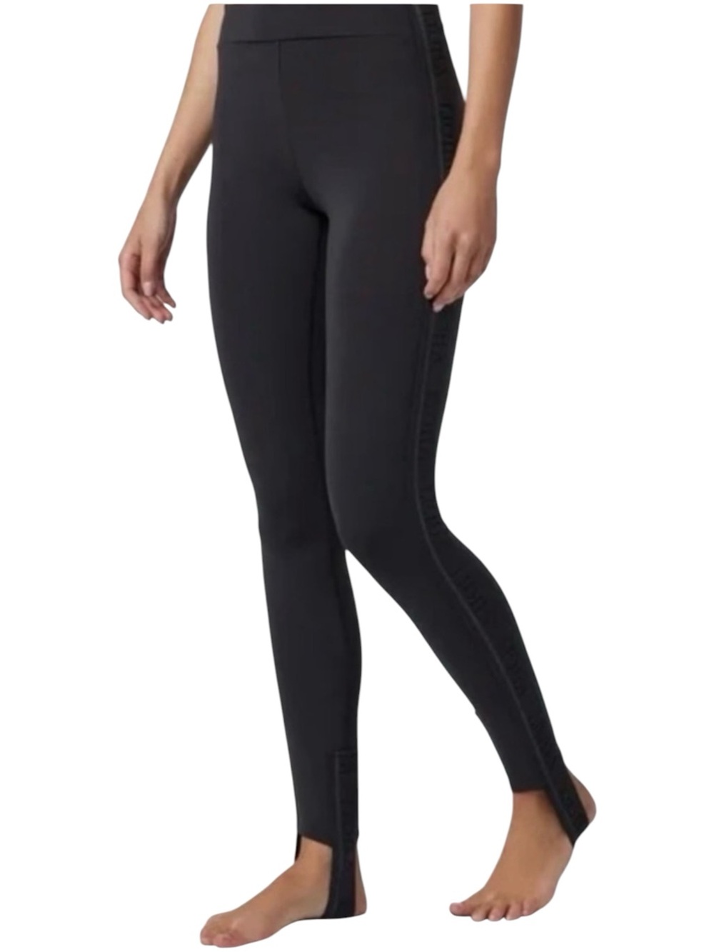 NWT Vuori Chilled Out Stirrup Legging size Medium in Washed Black